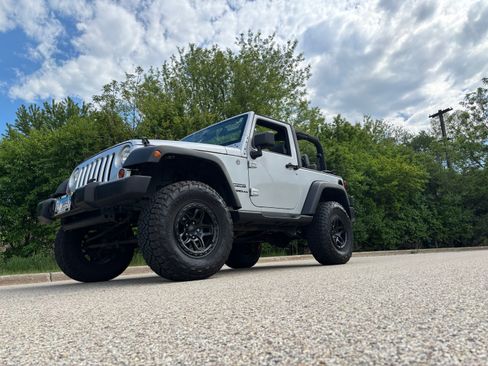 Used 2010 Jeep Wrangler Sport AWD/4WD image 16