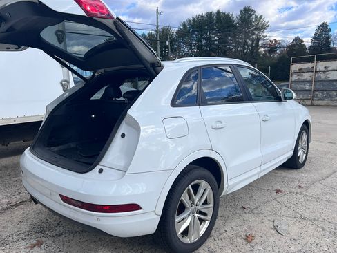 Used 2018 Audi Q3 2.0T Premium w/ Convenience Package image 8