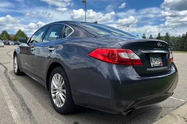 Used 2011 INFINITI M56 x w/ Deluxe Touring Pkg AWD/4WD image 5