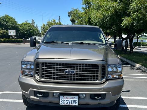 Used 2004 Ford Excursion Limited image 10