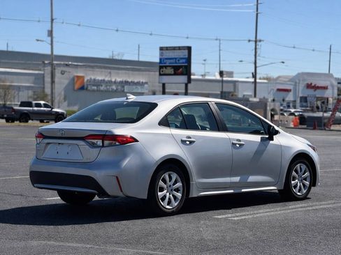 Used 2026 Toyota Corolla LE image 5