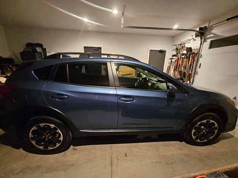 Used 2023 Subaru Crosstrek 2.0i Premium AWD/4WD image 2