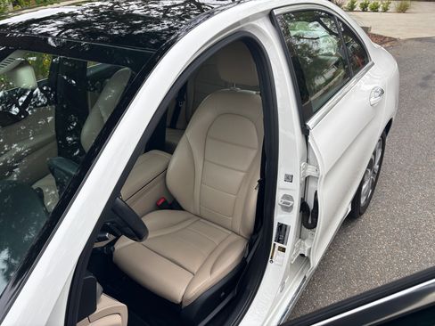 Used 2016 Mercedes-Benz C 300 Sedan image 13