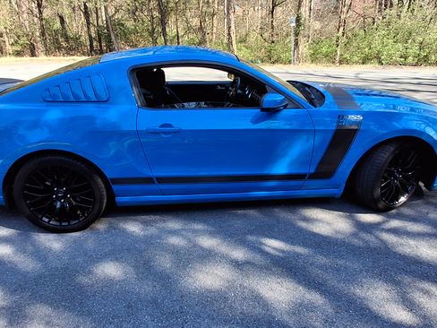 Used 2013 Ford Mustang Boss 302 w/ Boss 302 Accessory Pkg image 9