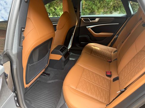 Used 2025 Audi RS 7 Performance w/ Matte Carbon Package image 14