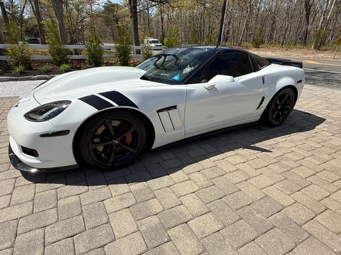 Used 2013 Chevrolet Corvette Grand Sport w/ 2LT Preferred Equipment Group RWD image 6