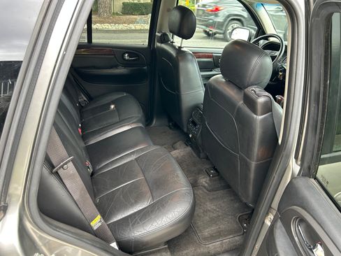 Used 2005 GMC Envoy SLT image 19