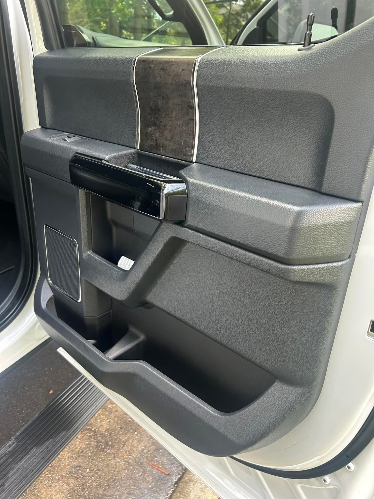 Used 2023 Ford F350 Lariat w/ Lariat Ultimate Package AWD/4WD image 17