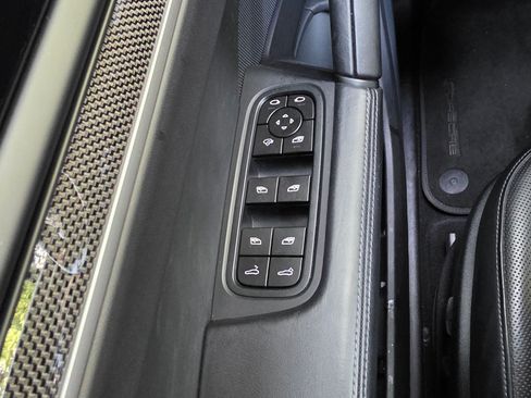 Used 2024 Porsche Cayenne Coupe AWD/4WD image 14
