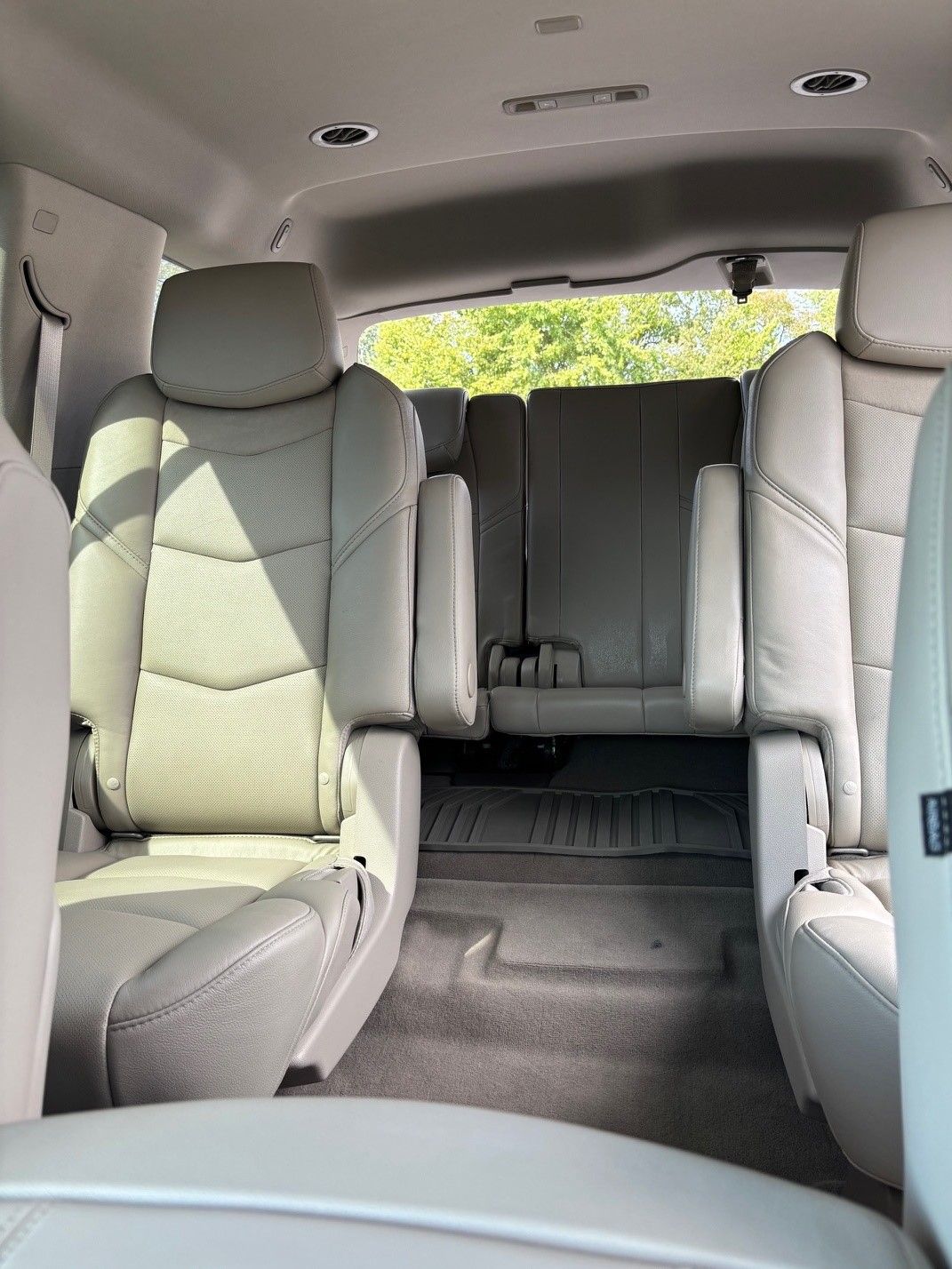 Used 2017 Cadillac Escalade Premium Luxury AWD/4WD image 20