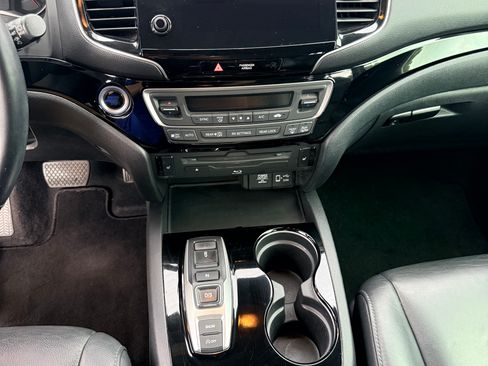 Used 2019 Honda Pilot Touring image 14