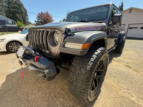 Used 2021 Jeep Gladiator Rubicon AWD/4WD image 6