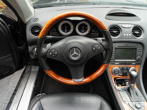 Used 2009 Mercedes-Benz SL 550 image 16