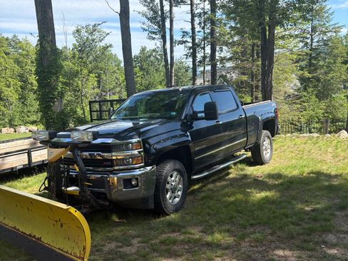 Used 2015 Chevrolet Silverado 2500 LTZ w/ Duramax Plus Package AWD/4WD image 15