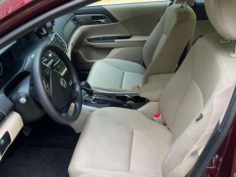 Used 2015 Honda Accord LX image 10