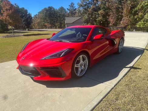 Used 2025 Chevrolet Corvette Stingray Coupe w/ 1LT image 13