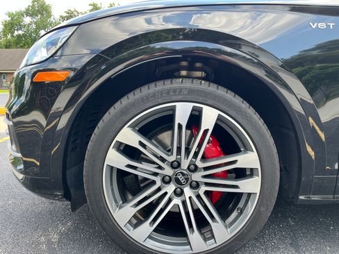 Used 2018 Audi SQ5 Prestige w/ Prestige Package AWD/4WD image 9