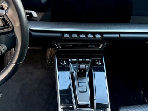 Used 2022 Porsche 911 Turbo image 14