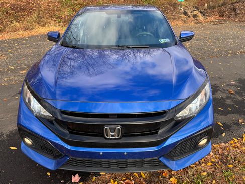 Used 2017 Honda Civic EX image 2