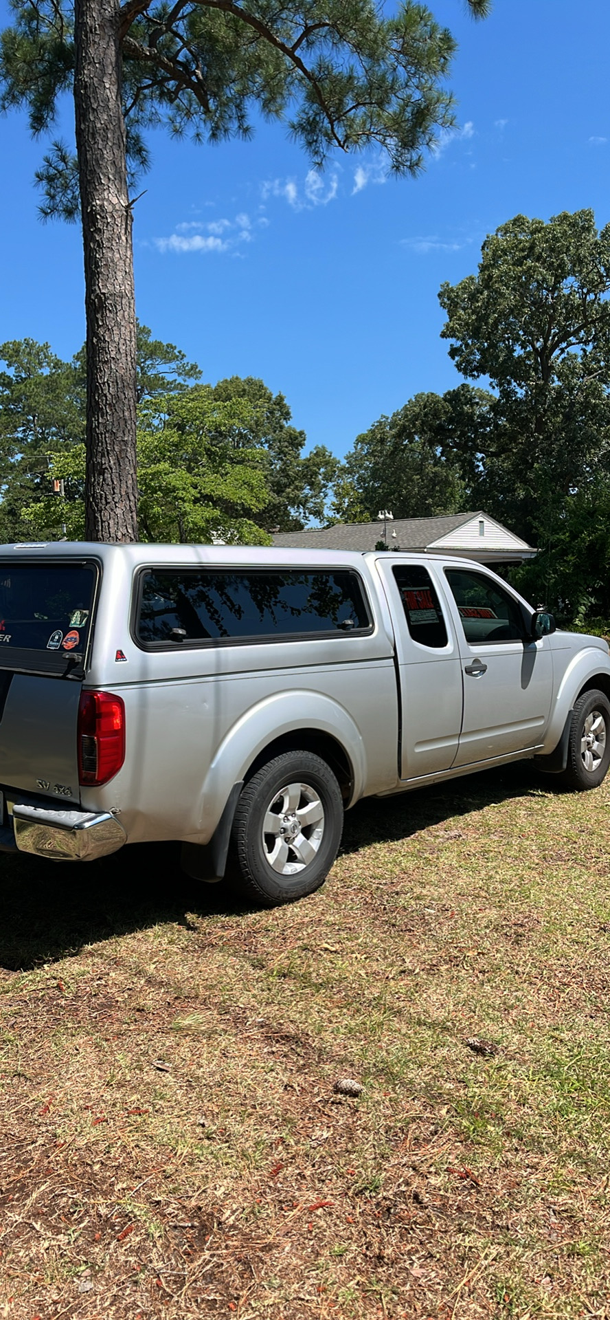 Used 2012 Nissan Frontier SV AWD/4WD image 4