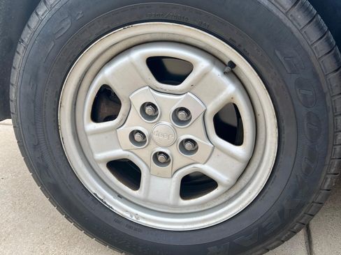 Used 2014 Jeep Patriot Sport image 18