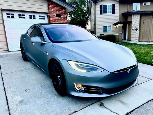 Used 2017 Tesla Model S 75D AWD/4WD image 6