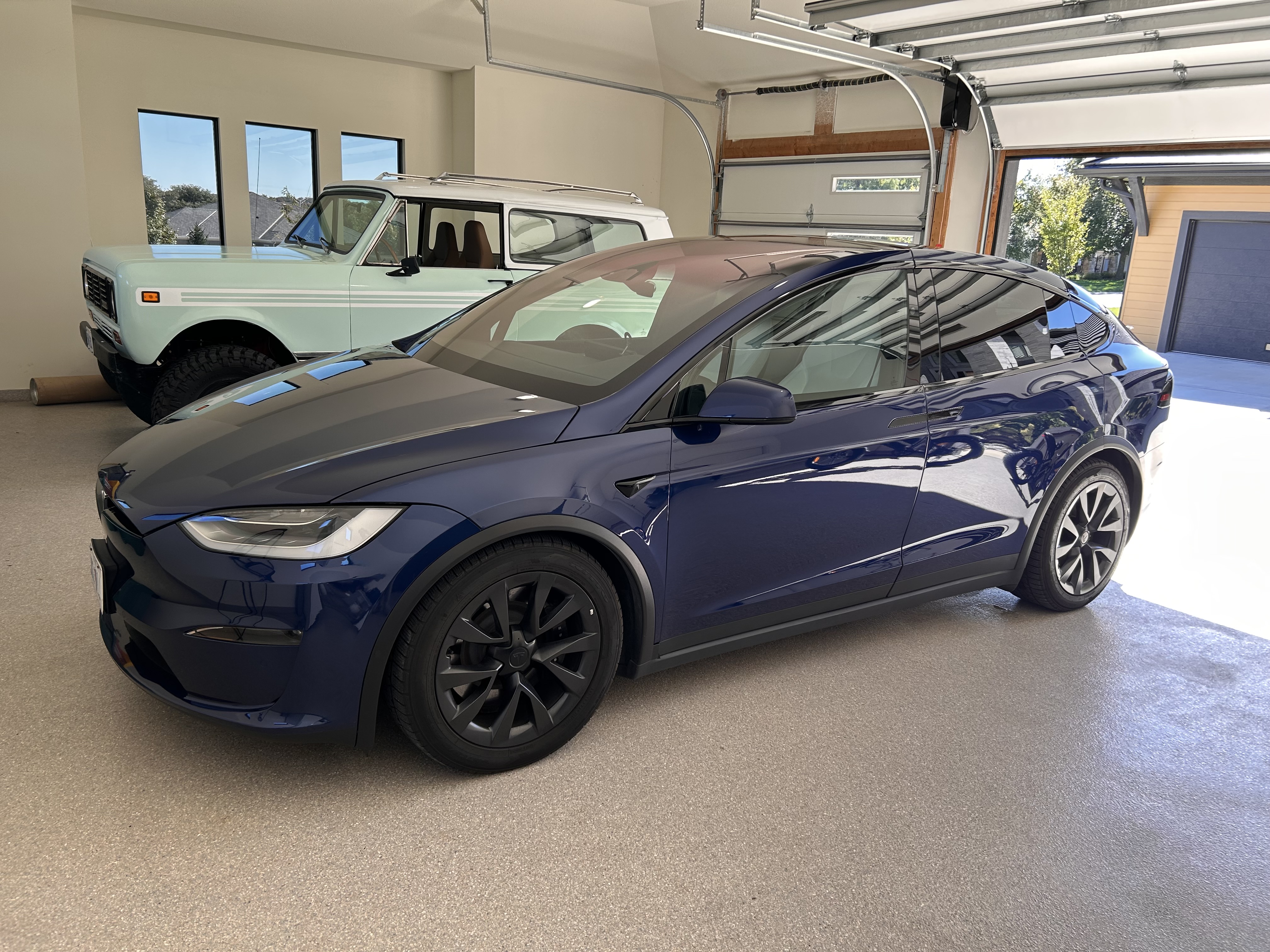 Used 2022 Tesla Model X AWD/4WD image 4