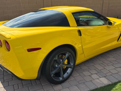 Used 2012 Chevrolet Corvette Grand Sport w/ 3LT Preferred Equipment Group RWD image 4
