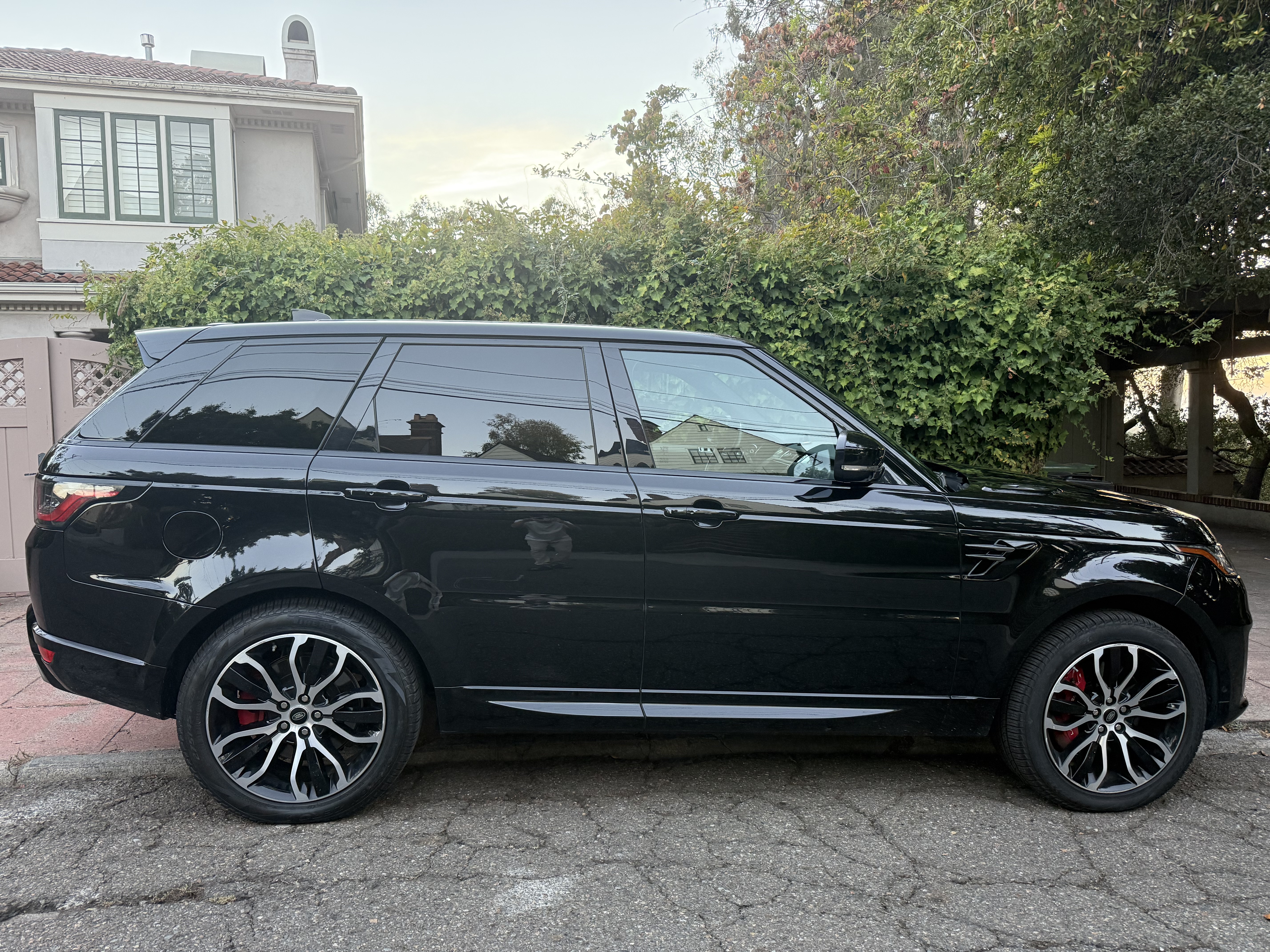 Used 2021 Land Rover Range Rover Sport HSE Dynamic AWD/4WD image 9