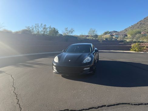Used 2012 Porsche Panamera S image 1
