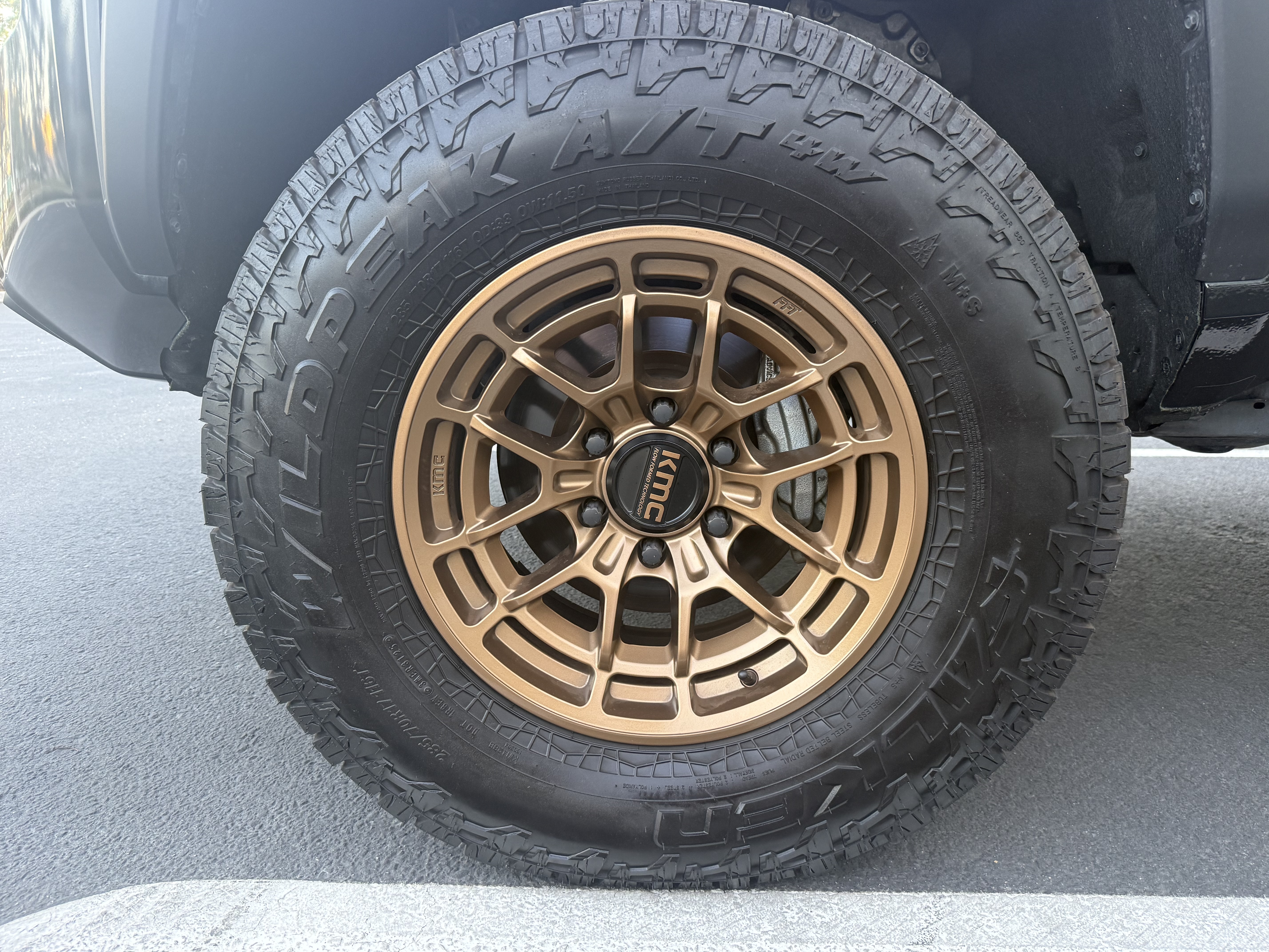 Used 2025 Toyota Tacoma TRD Off-Road AWD/4WD image 24
