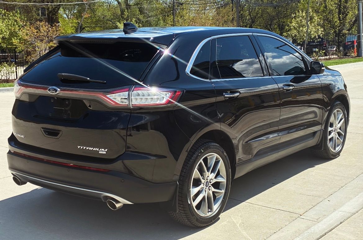 Used 2016 Ford Edge Titanium w/ Equipment Group 301A AWD/4WD image 4