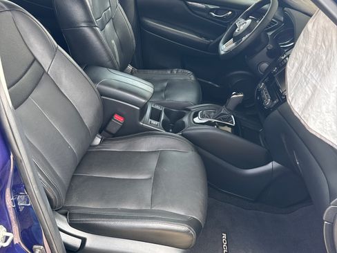 Used 2018 Nissan Rogue SL w/ Premium Package image 10