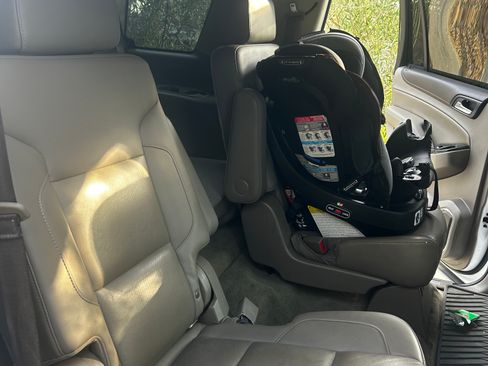 Used 2018 GMC Yukon SLT w/ Premium Edition RWD image 11
