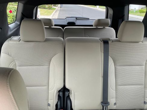 Used 2023 Chevrolet Traverse LS w/ Safety Package image 9