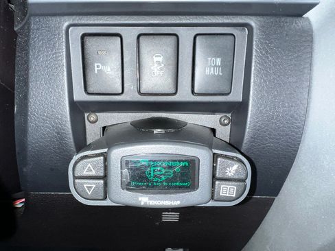 Used 2014 Toyota Tundra Platinum image 17