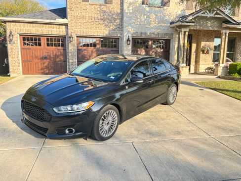 Used 2014 Ford Fusion Titanium image 4