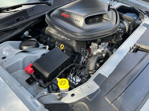 Used 2022 Dodge Challenger R/T Scat Pack RWD image 9