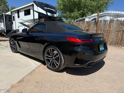 Used 2022 BMW Z4 M40i w/ Premium Package image 15