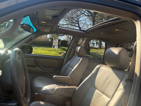 Used 2005 Toyota Tundra Limited image 10