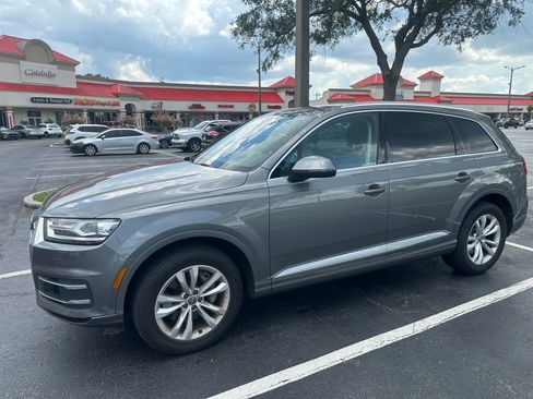 Used 2017 Audi Q7 3.0T Premium Plus AWD/4WD image 4