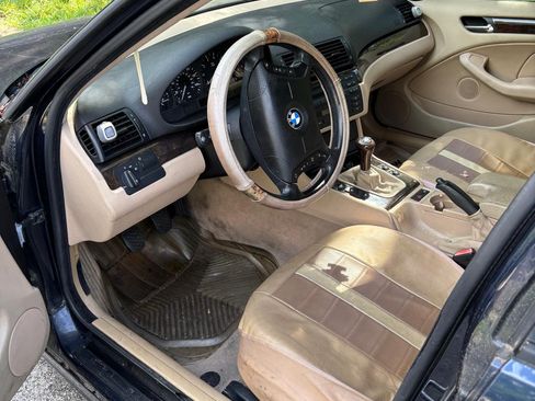 Used 2001 BMW 325xi Sedan image 4