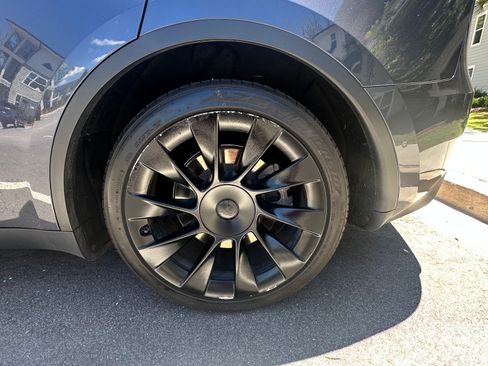 Used 2020 Tesla Model Y Long Range AWD/4WD image 11