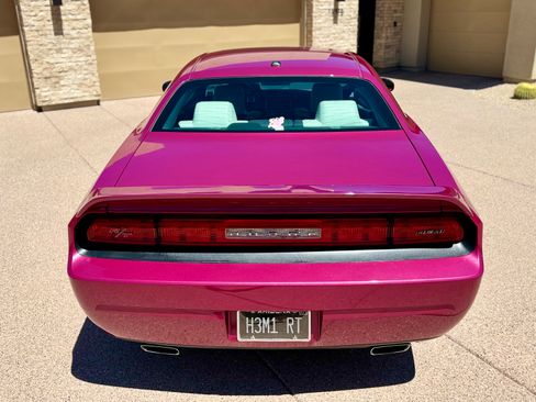 Used 2010 Dodge Challenger R/T RWD image 12
