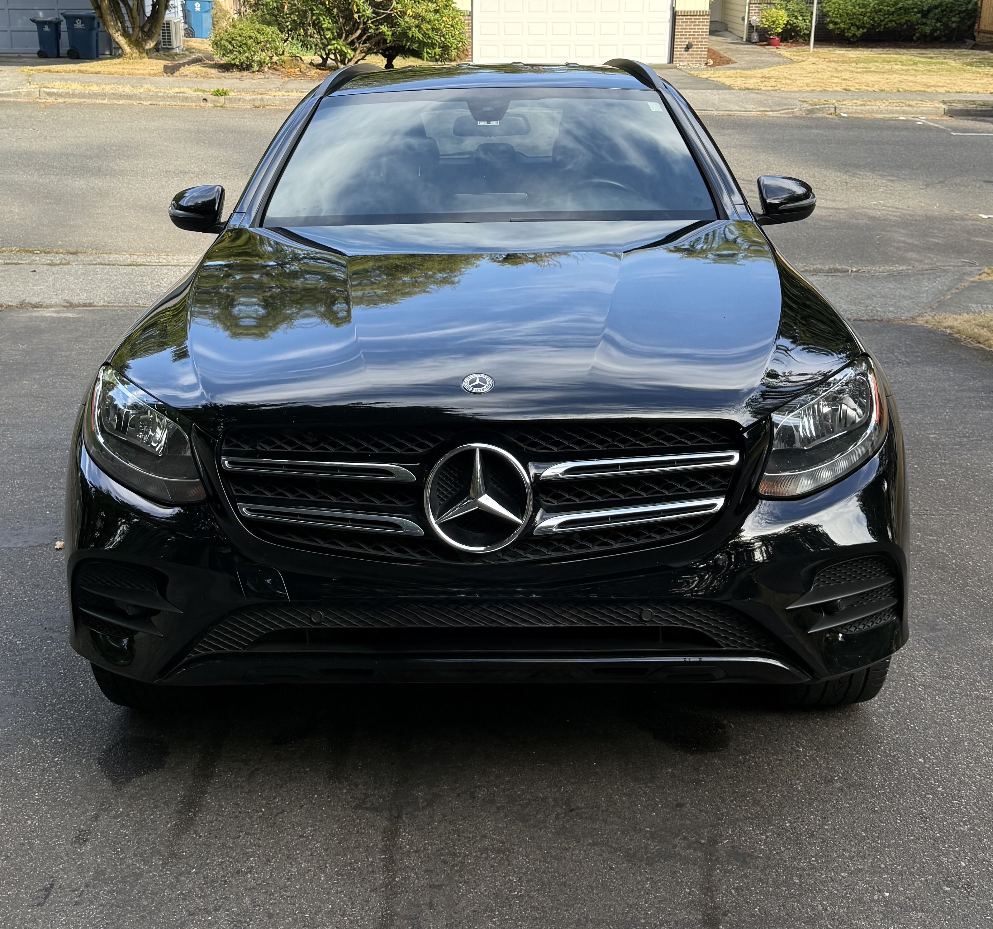 Used 2019 Mercedes-Benz GLC 300 4MATIC image 2