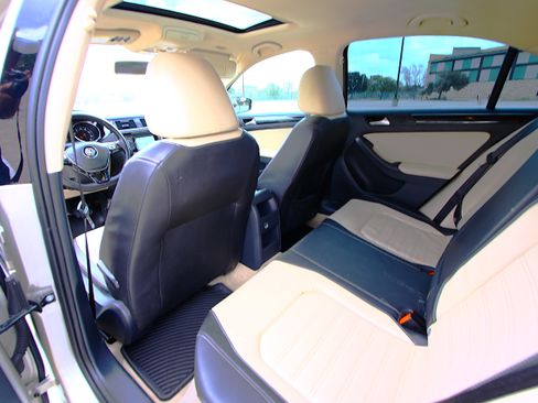 Used 2015 Volkswagen Jetta SEL image 11