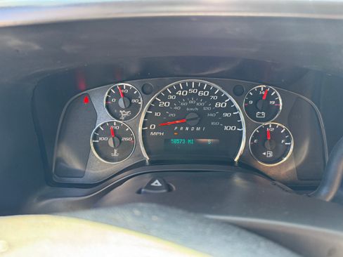 Used 2017 Chevrolet Express 3500 LT w/ LT Preferred Equipment Group image 10