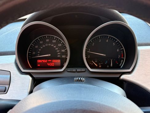 Used 2004 BMW Z4 2.5i image 21
