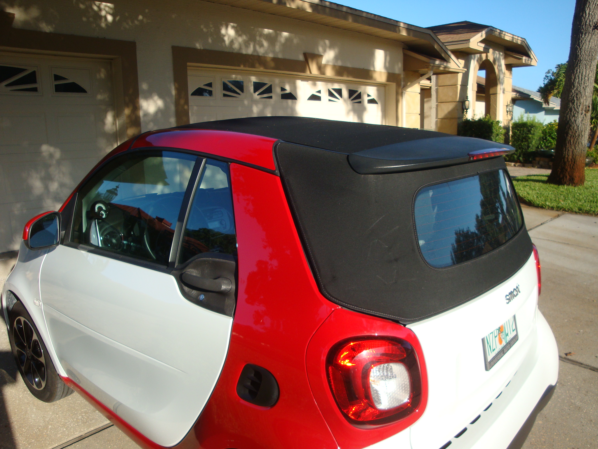 Used 2017 smart fortwo passion RWD image 15