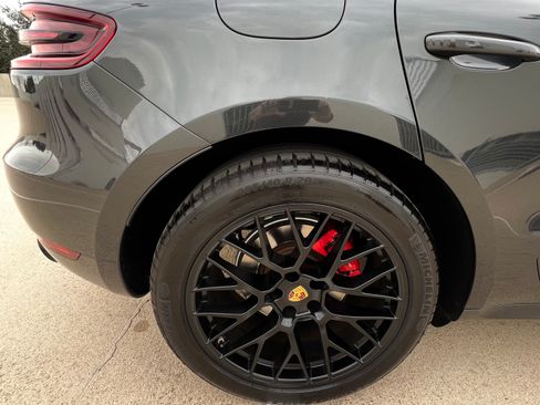 Used 2018 Porsche Macan GTS image 8